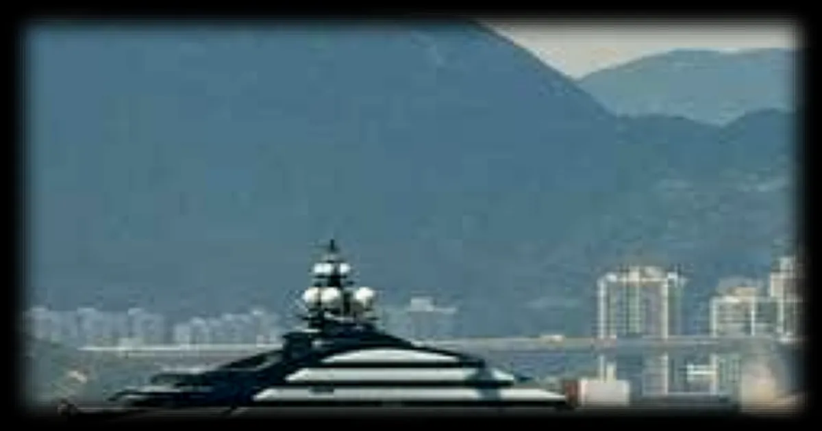 Un yacht appartenant à un milliardaire russe transporte 36 marins philippins hors du détroit d’Ormuz