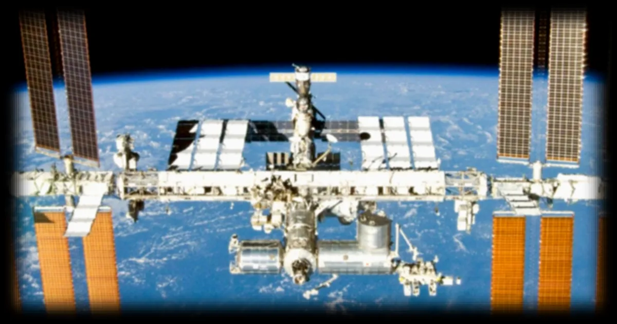 Une mystérieuse créature violette avec des tentacules photographiée dans l'ISS : explications