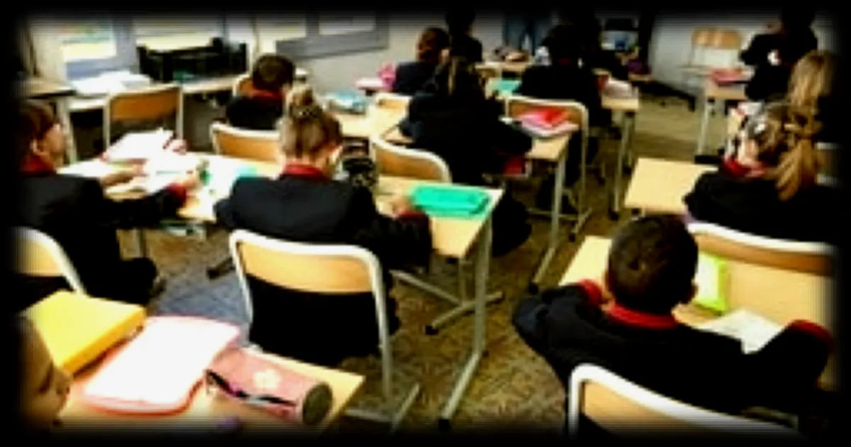 Uniforme à l’école : les élèves expriment leur opposition à une expérimentation dans trois établissements