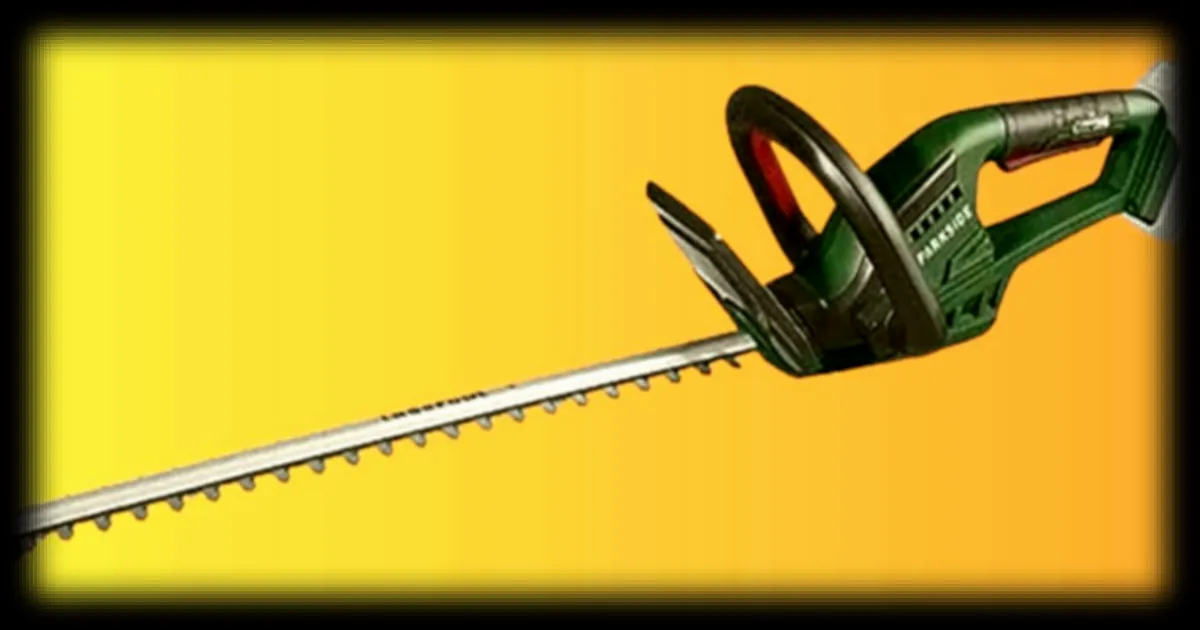 Vente Flash Amazon : le taille-haie Parkside PHSA 20-Li à moins de 100 € pour remettre de l’ordre dans votre jardin