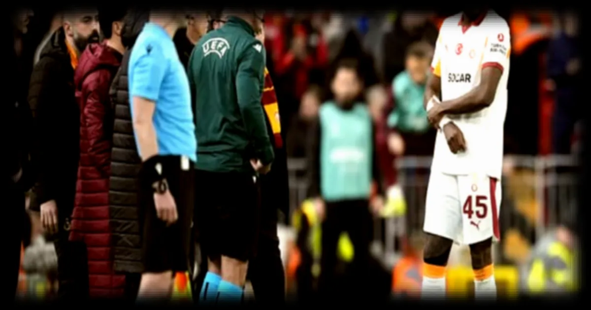 Victor Osimhen joue avec une fracture du bras contre Liverpool