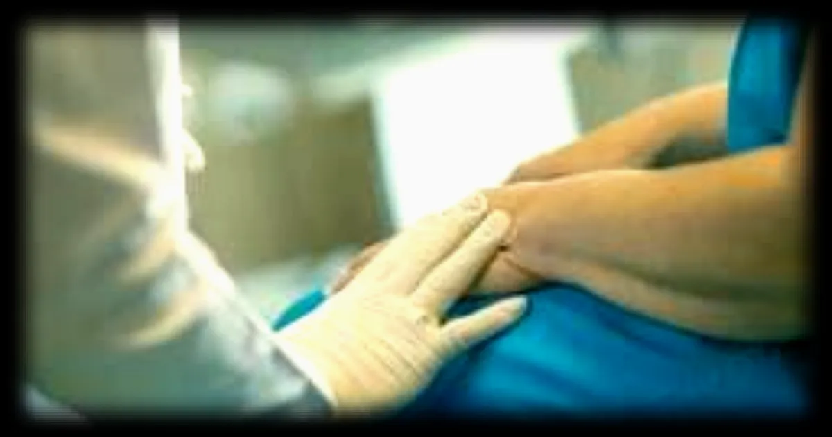 Vingt ans après une greffe du cœur à Marseille : une femme célèbre son sauvetage en réunissant son équipe médicale