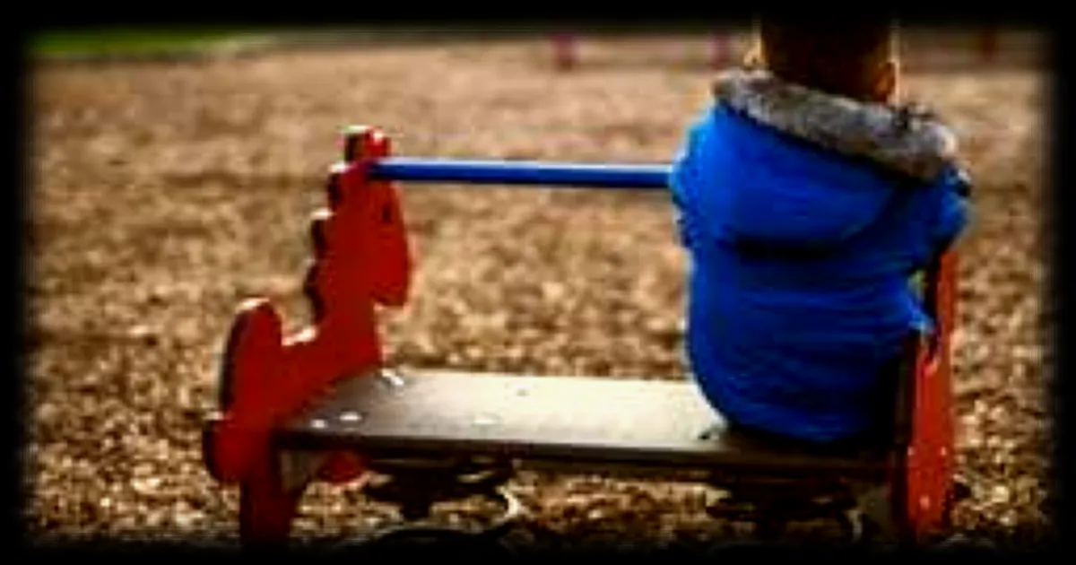 Violences sexuelles sur mineur : le témoignage bouleversant d’un parent face à la révélation tardive d’un abus