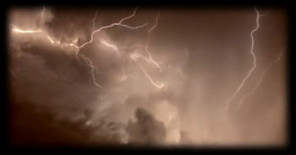 Violent orage de grêle dans le Doubs : des grêlons de 8 cm de diamètre endommagent véhicules et habitations