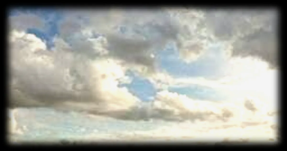 Virginie Troussier publie un "Petit Éloge des nuages" mêlant science et poésie