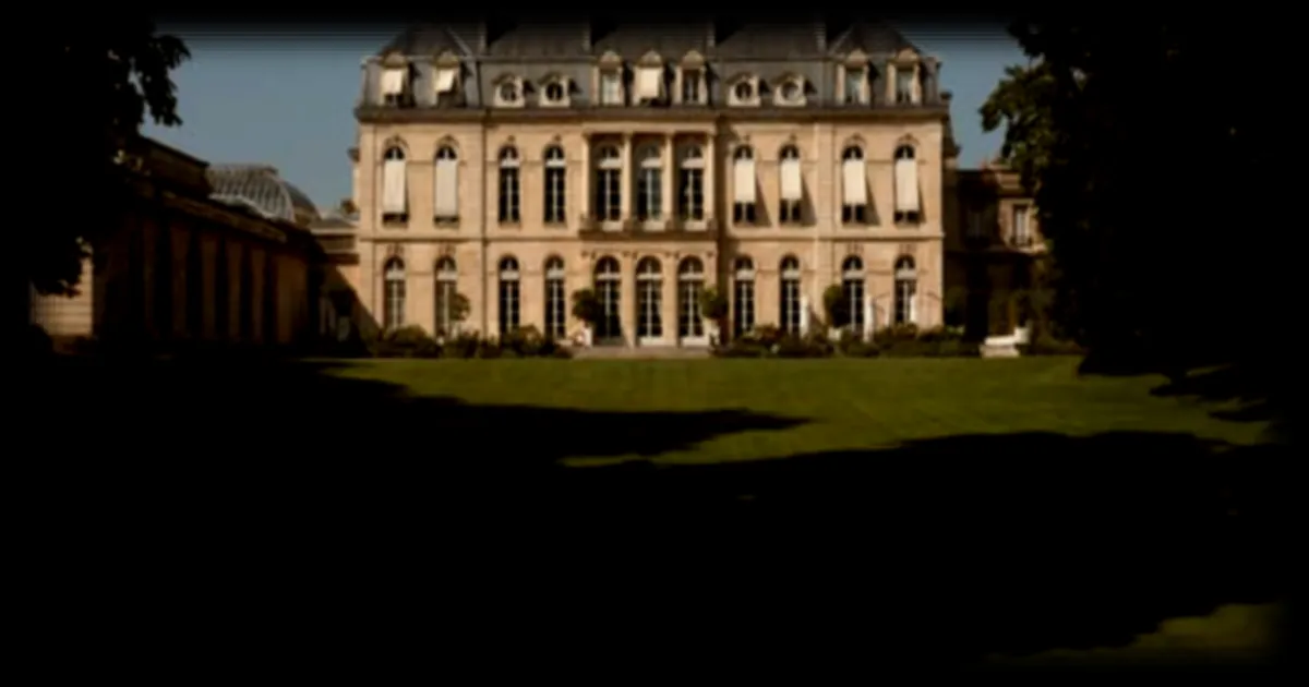 Vol de porcelaine à l'Élysée: procès de l'argentier, son conjoint et un gardien du Louvre pour un préjudice estimé à 370.000 euros