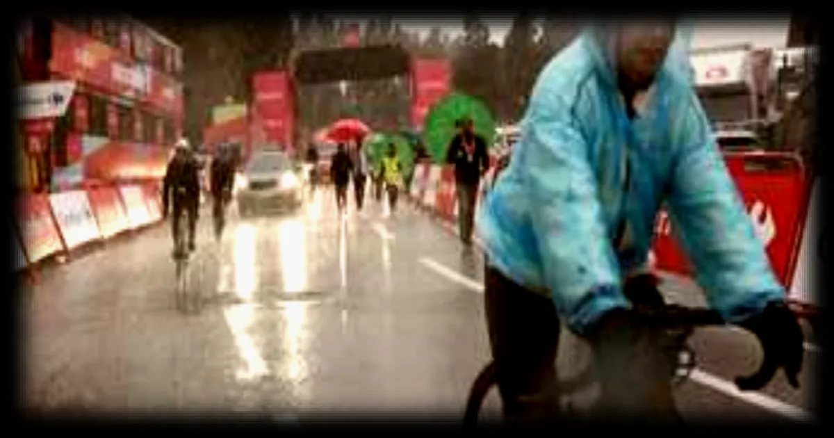Vuelta 2026 : la 3e étape annulée à 15 km de l'arrivée après un violent orage de grêle