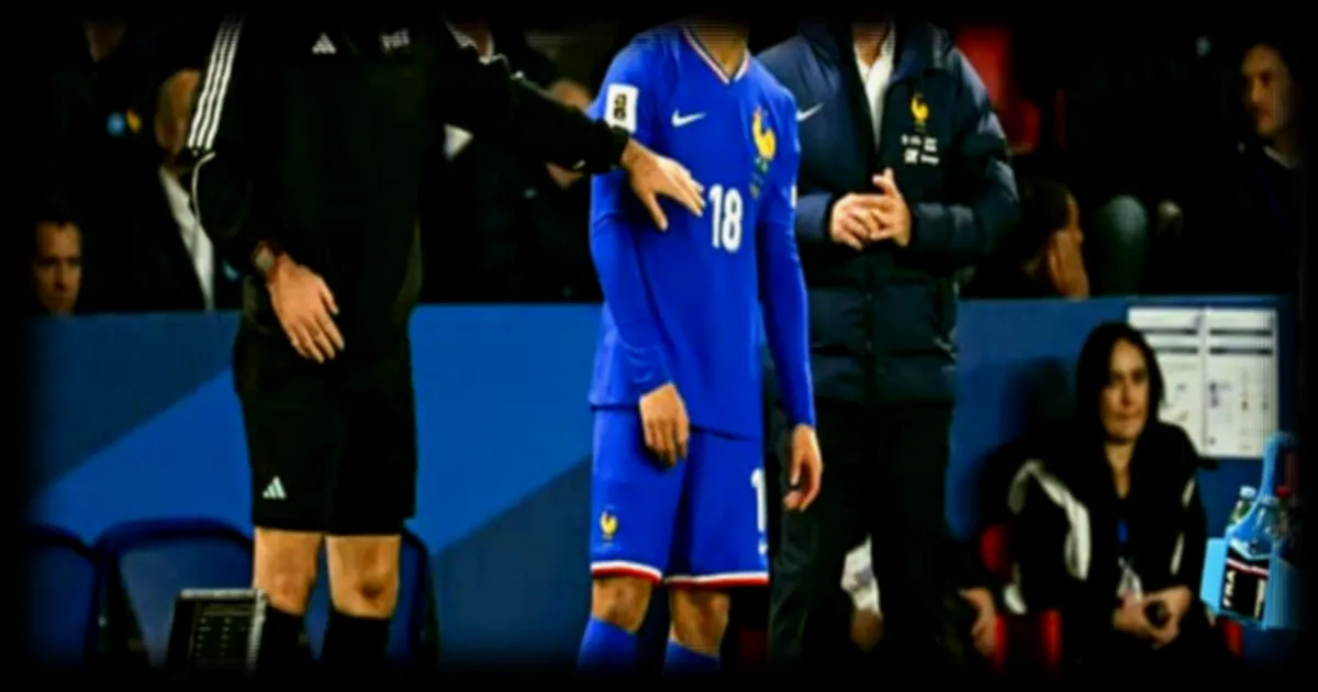 Warren Zaïre-Emery, le titulaire idéal à droite chez les Bleus pour la Coupe du monde 2026 selon Daniel Riolo