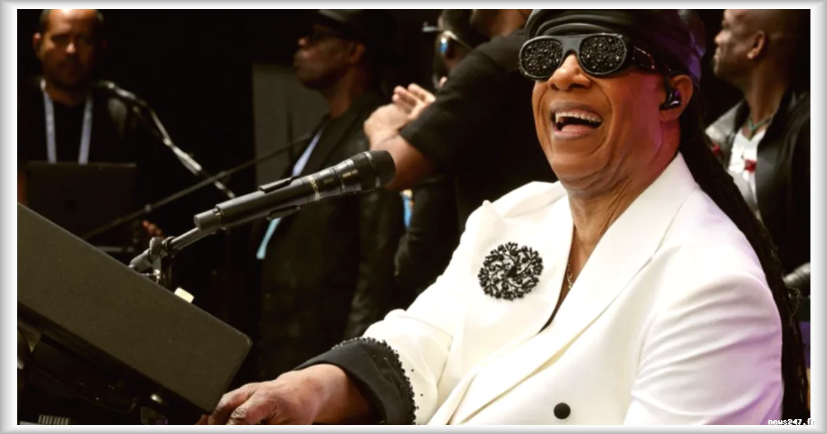 Stevie Wonder annonce un nouvel album pour 2027 avec des titres inédits composés au début de sa carrière