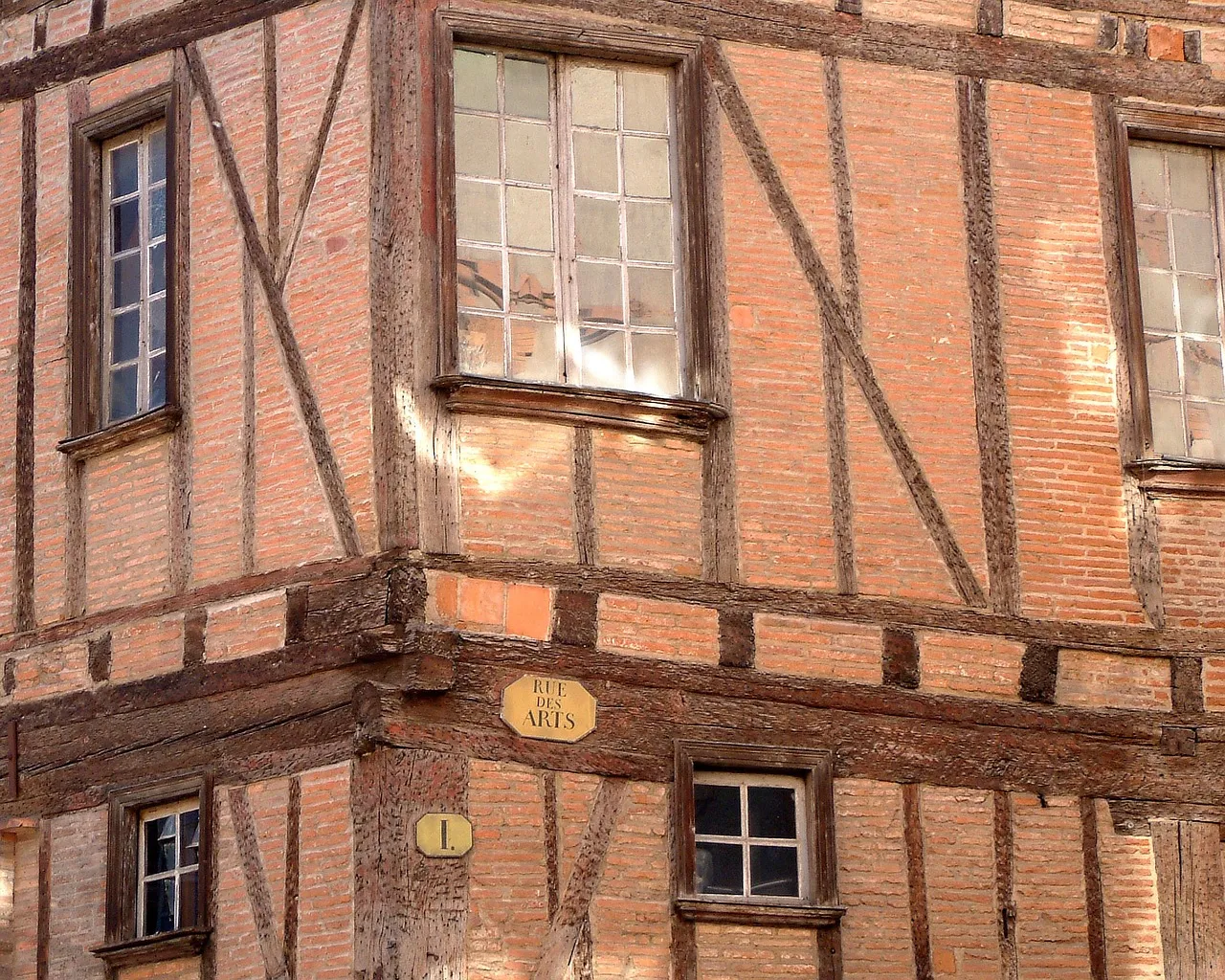 Tragédie près de Toulouse : Un nourrisson de 8 mois perd la vie, mystère autour des circonstances du drame