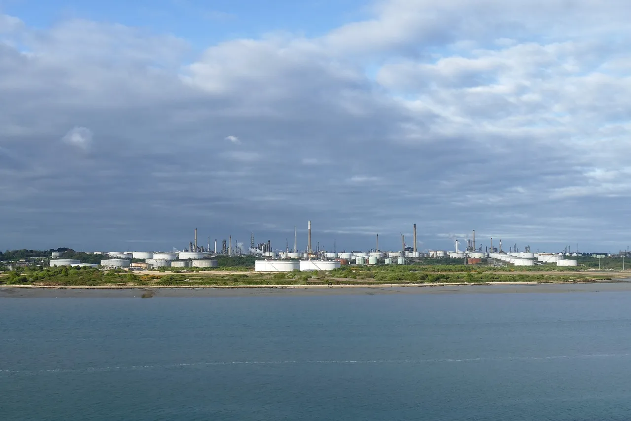 Ukraine : Kiev revendique une frappe majeure contre une raffinerie russe à Iaroslavl