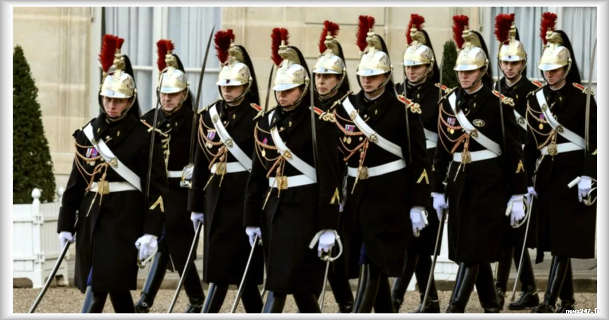 Un gendarme de la Garde républicaine porte plainte pour harcèlement raciste, une enquête en cours à Paris