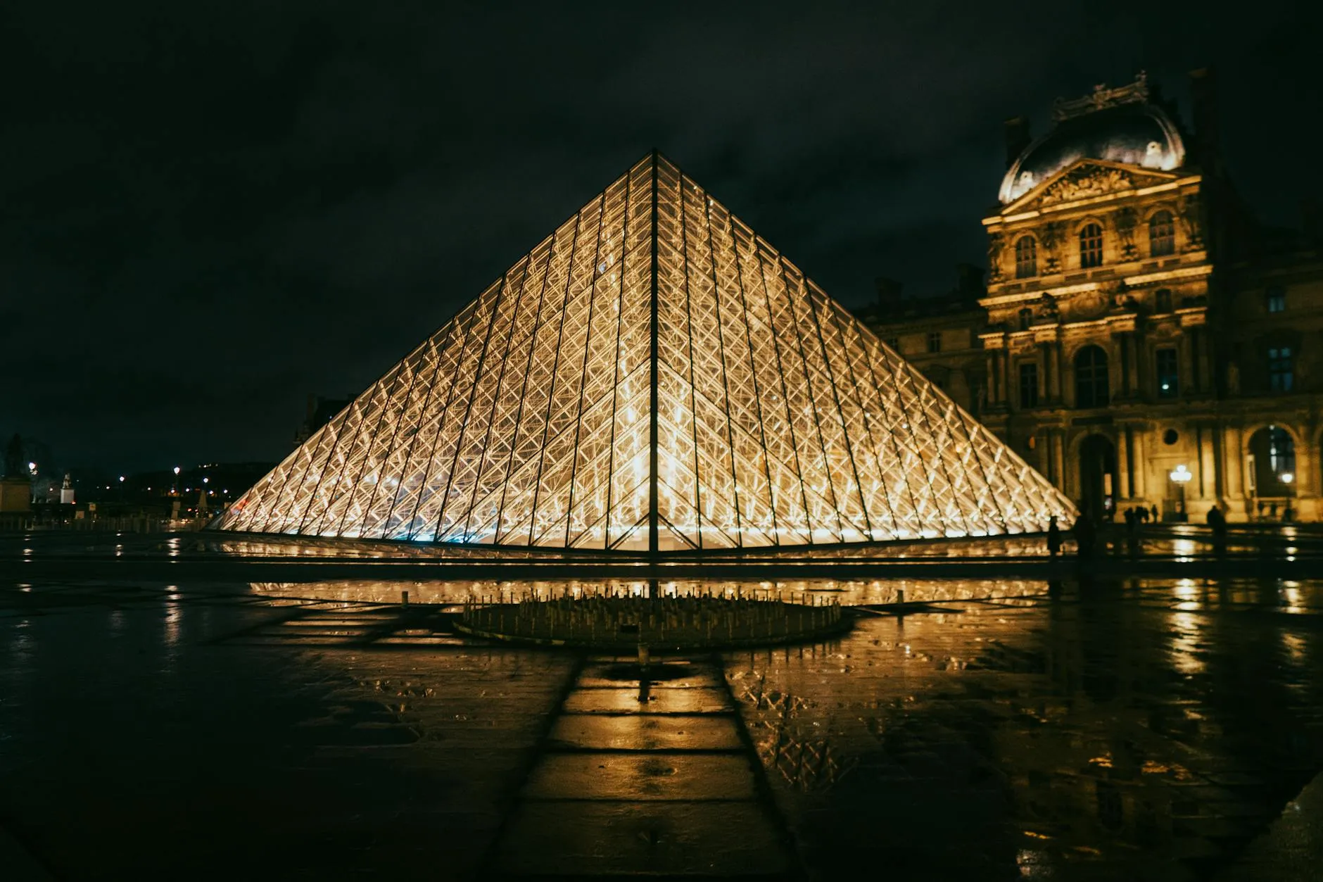 Un jeune Tunisien arrêté pour un projet d'attaque djihadiste visant le Louvre