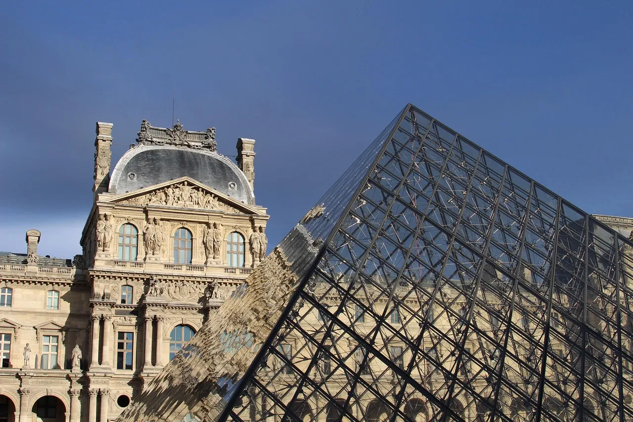 Une opération policière au Louvre pour des soupçons de fraude à la billetterie