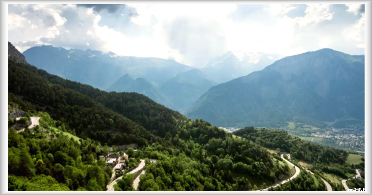 Une quarantaine de cyclistes protestent contre l'organisation du festival Tomorrowland Winter à l'Alpe d'Huez