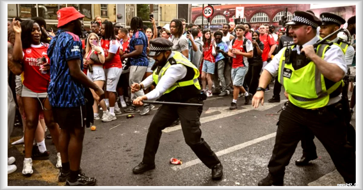 Violences en marge de la parade d'Arsenal : six personnes poignardées à Londres