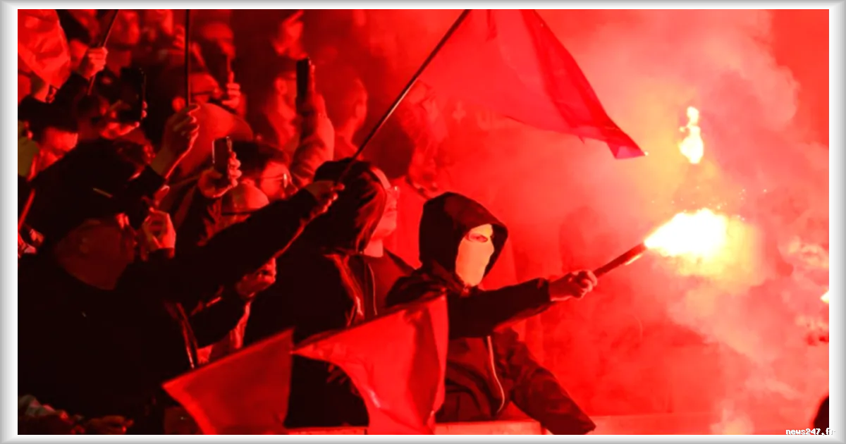 Violences entre supporters : le football français confronté à une recrudescence des incidents malgré les mesures
