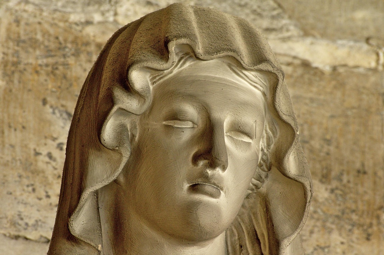 Week-end sportif : l'or des biathlètes, le PSG en feu, et le drame Vonn